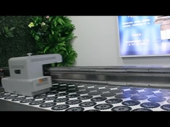 เครื่องพิมพ์ UV อุตสาหกรรมที่มี G5/G6 ช่องเจาะที่รวยสําหรับการพิมพ์กระจก / โลหะ / ไม้ / อาคริลิค